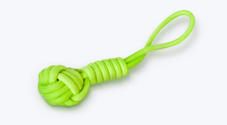 Pilka z raczka szarpak John Dog