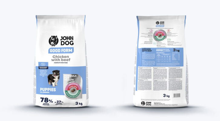 Przód i tył opakowania karmy suchej dla szczeniąt, kurczak z wołowiną 3 kg John Dog Good Form.