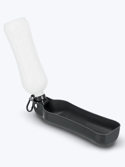 Produkt idealny na spacery i wycieczki z psem, butelka na wodę połączona z miską