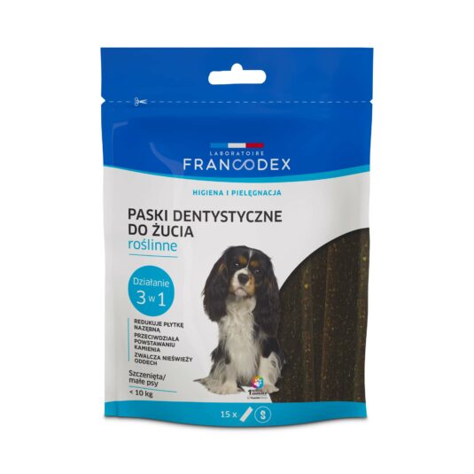 Opakowanie pasków dentystycznych do żucia roślinnych Francodex dla małych psów oraz szczeniąt o wadze poniżej 10 kg. Na opakowaniu widoczny jest pies rasy Cavalier King Charles Spaniel. Produkt posiada działanie 3 w 1: redukuje płytkę nazębną, przeciwdziała kamieniowi nazębnemu oraz zwalcza nieświeży oddech.