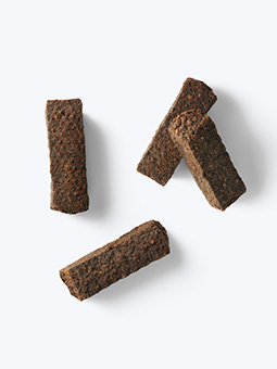 Wołowina z ziołami, 4 batony Podaj Łapę.