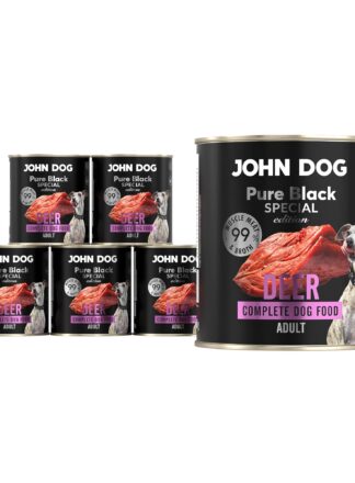 Zestaw 6 puszek monobiałkowej karmy mokrej dla psa John Dog z linii Pure Black Special Edition, smak jeleń, puszki 800 g. 5 puszek ułożonych jest w piramidę z lewej strony, z prawej strony 1 puszka jest powiększona. Opakowanie jest w czarnej etykiecie z dużym fioletowym napisem „Deer”, zdjęciem kawałka surowego mięsa i pręgowanego psa rasy whippet, karma dla psów dorosłych.
