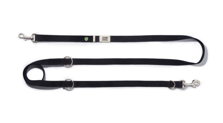 Smycz przepinana z kolekcji hej hau hello marki John Dog, dla psa, w kolorze czarnym.
