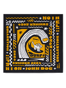 Apaszka dla psa z kolekcji NO I HEL marki John Dog, rozłożona na płasko, ukazująca czarne tło z dynamicznymi, żółtymi i białymi wzorami inspirowanymi surfingiem. Na apaszce znajduje się grafika psa, fale oraz napisy "Summer 2024 Collection".