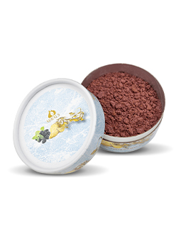 Eleganckie opakowanie lodów Mirals dla psów, ozdobione złotą siluetą byka i grafiką soczystych czarnych jagód, słodkiego ananasa i czerwonego buraka. Sorbet z wołowiny z bogatym owocowym topingiem jest doskonałym sposobem na odświeżenie i zadowolenie psa podczas ciepłych dni