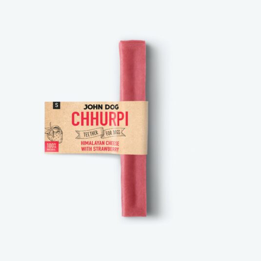 Zdjęcie przedstawia gryzak dla psa z himalajskiego sera o smaku truskawkowym, w różowym kolorze i rozmiarze S, z etykietą „John Dog Chhurpi - Himalayan Cheese with Strawberry.”
