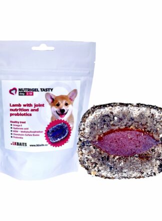 Zdrowotny przysmak Nutrigel Tasty dla psów z jagnięciną oraz probiotykami, wspomagający układ stawowy. Przysmak o soczystym, czerwonym wnętrzu, widoczny na zdjęciu obok opakowania.