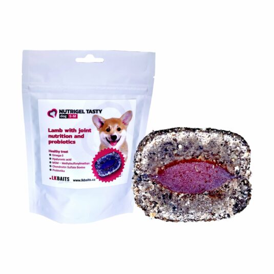 Zdrowotny przysmak Nutrigel Tasty dla psów z jagnięciną oraz probiotykami, wspomagający układ stawowy. Przysmak o soczystym, czerwonym wnętrzu, widoczny na zdjęciu obok opakowania.