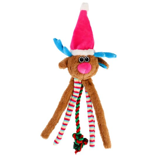 Maskotka pluszowa piszcząca dla psa w kształcie renifera z różowym nosem, ubrany w czapkę Mikołaja. Zabawka ma długie, kolorowe nogi zrobione ze sznurka, które mogą służyć psu do gryzienia i zabawy.