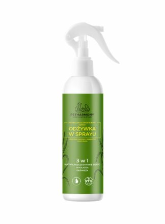 Produkt PetHarmony - Odżywka w sprayu 3w1 dla psów w zielonej butelce z atomizerem, na białym tle.