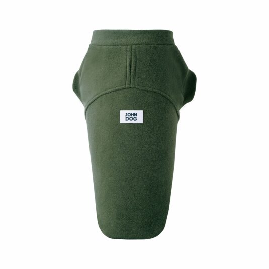 Miękka, ciemnooliwkowa bluza dla psa marki John Dog, ozdobiona minimalistycznym logo marki na środku. Idealna na chłodniejsze dni. Praktyczny otwór pozwala zapiąć smycz do szelek.