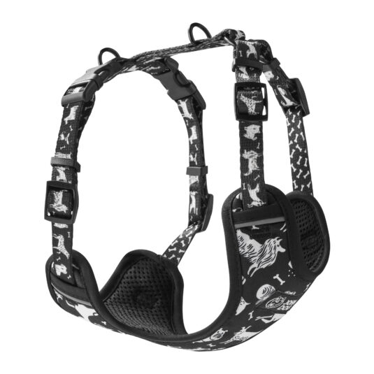 Szelki bezuciskowe guard z linii Comics marki John Dog w kolorze czarnym z białym wzorem przedstawiającym sylwetki psów, kości i inne motywy. Szelki mają regulację w 4 miejscach i 2 kółka do zapięcia.