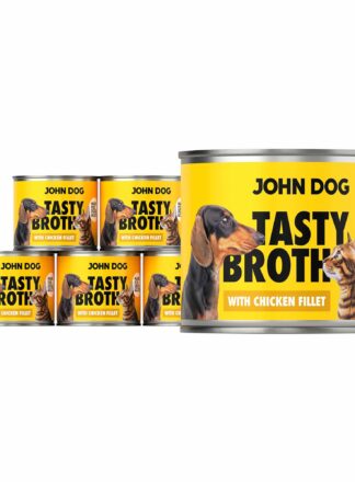 Zestaw puszek mokrej karmy John Dog Tasty Broth z kurczakiem dla psów i kotów. Żółte etykiety z wizerunkiem psa i kota.