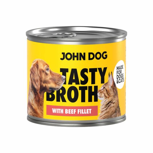 Puszka mokrej karmy John Dog Tasty Broth z wołowiną dla psów i kotów. Na etykiecie znajduje się pies i kot, żółte tło.