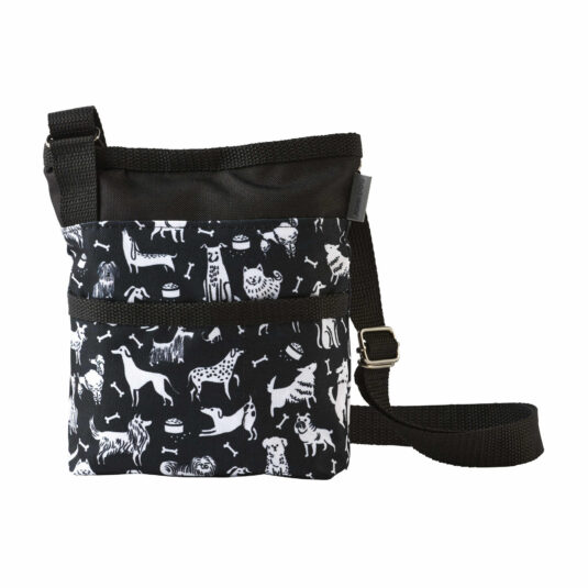 Czarna saszetka na przysmaki dla psa. Print Comics. Saszetka ma regulowany pasek i kilka kieszonek.