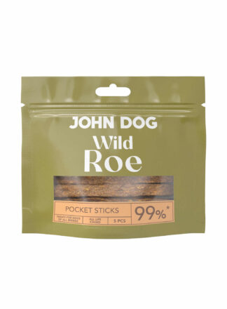 Oliwkowe opakowanie kieszonkowych przysmaków John Dog Wild Roe Pocket Sticks z przezroczystym okienkiem pokazującym zawartość – mięsne patyczki z mięsa z sarny. Idealnie sprawdzą się jako przysmaki treningowe i na spacery.