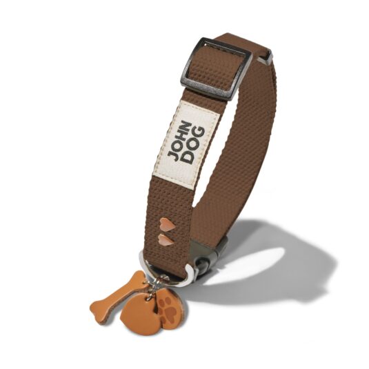 Brązowa bawełniana obroża dla psa John Dog z regulacją, metalową klamrą i ozdobną zawieszką.