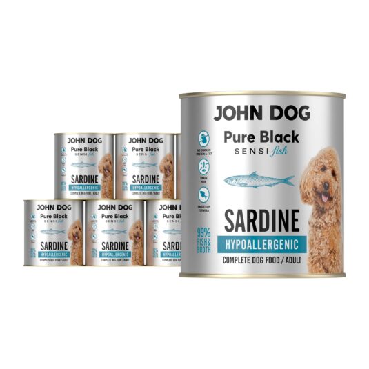 Zestaw sześciu puszek 800 g mokrej karmy hypoalergicznej dla psa John Dog Pure Black Sensi Fish Sardine; opakowania z ilustracją sardynki, informacją o monobiałkowej formule, braku zbóż oraz psem rasy pudel.