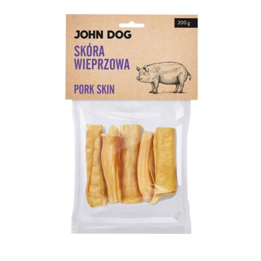 Transparentne opakowanie gryzaków naturalnych dla psa marki John Dog z beżową etykietą. Na etykiecie napis „Skóra wieprzowa/Pork skin 200 g” oraz ilustracja świni. W środku widoczne 5 sztuk suszonych rolek z wieprzowej skóry.