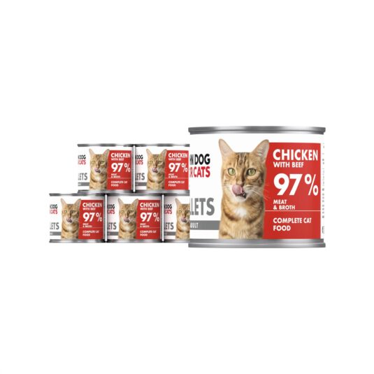 6 srebrnych puszek karmy dla kota John Dog for Cats Fillets 140 g z białymi etykietami. Na etykietach widoczny rudy kot oraz napis na czerwonym tle „Chicken with beef 97% Meat & Broth”.