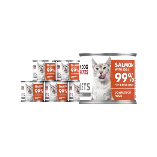 6 srebrnych puszek karmy dla kota John Dog for Cats Fillets 140 g z białymi etykietami. Na etykietach widoczny ciemnoszary kot oraz napis na pomarańczowym tle „Salmon 99% Fish & Broth”.