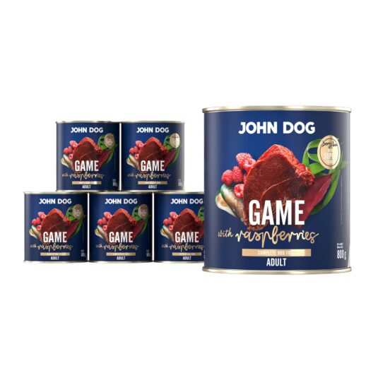 Mokra karma dla psa John Dog game with raspberries adult w 6 puszkach 800 g, z granatową etykietą, ilustracjami mięsa z dziczyzny, malin i zielonych liści.