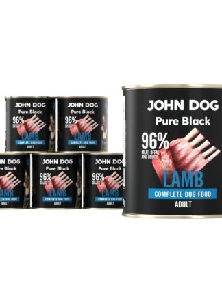 Karma mokra dla psa z jagnięciny John Dog Pure Black w sześciu czarnych puszkach 800g. Na etykietach jest surowe mięso z jagnięciny, zdjęcie psa oraz białe i niebieskie napisy.