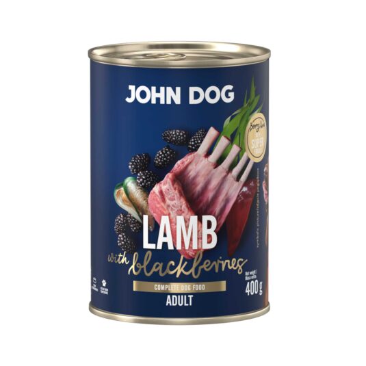 Mokra karma dla psa John Dog lamb with blackberries adult w puszce 400 g, z granatową etykietą, ilustracjami mięsa jagnięcego, jeżyn i zielonych liści.