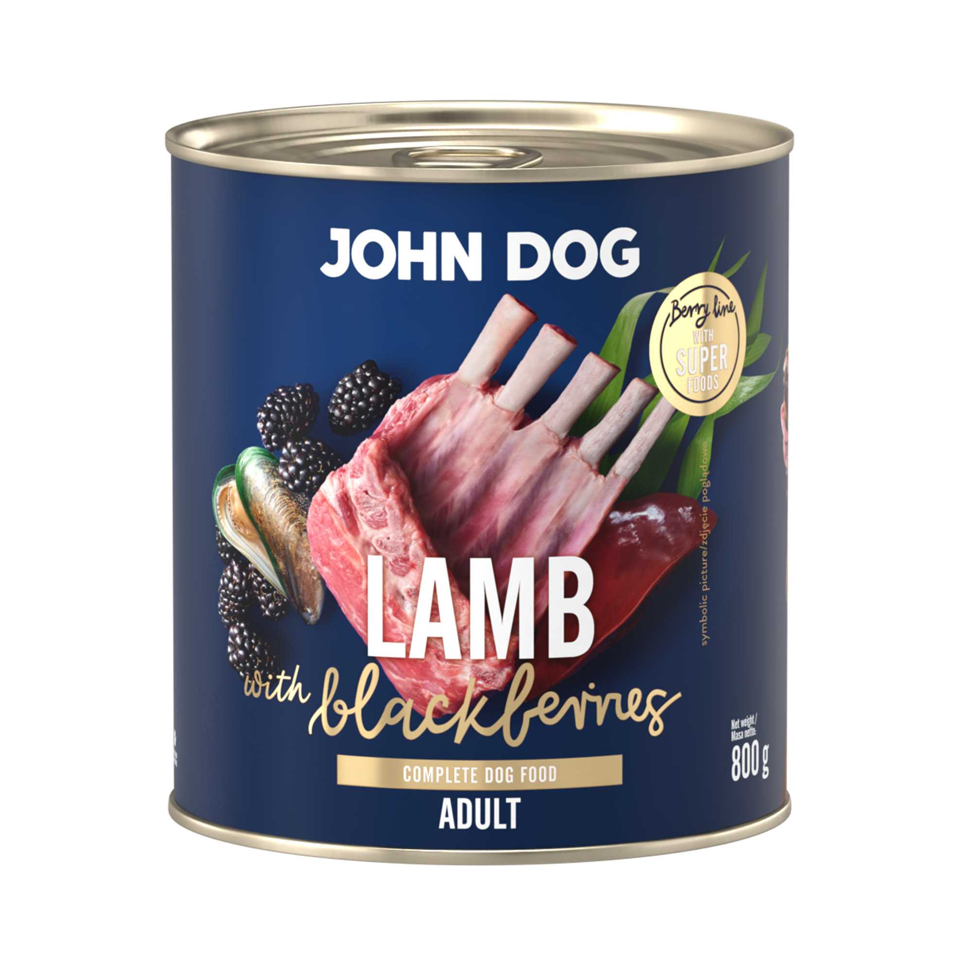 Mokra karma dla psa John Dog lamb with blackberries adult w puszce 400 g, z granatową etykietą, ilustracjami mięsa jagnięcego, jeżyn i zielonych liści.