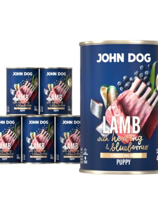 Mokra karma dla szczeniąt John Dog lamb with herring & blueberries puppy w 6 puszkach 400 g, z granatową etykietą, ilustracjami mięsa jagnięcego, śledzia, borówek i zielonych liści.