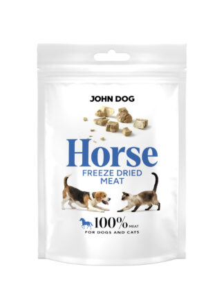 Opakowanie karmy freeze dried dla psów i kotów John Dog Horse Meat, biała saszetka z grafiką psa i kota oraz kawałkami suszonego mięsa.