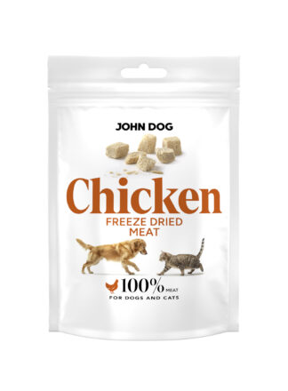 Opakowanie karmy freeze dried dla psów i kotów John Dog Chicken Meat, biała saszetka z grafiką psa i kota oraz kawałkami suszonego mięsa.
