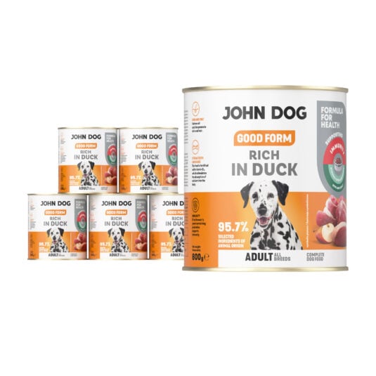 6 puszek mokrej karmy dla psa John Dog Good Form Rich in Duck Adult 800 g. Na biało żółtej etykiecie znajduje się zdjęcie psa rasy dalmatyńczyk oraz napisy z informacjami o karmie.