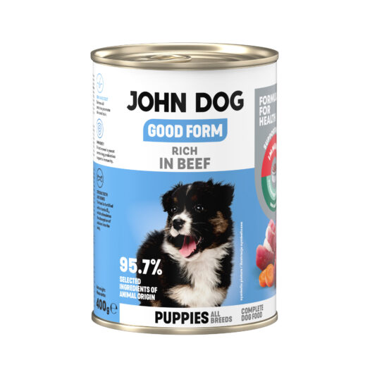 Puszka mokrej karmy dla szczeniąt John Dog Good Form Rich in Beef Puppies 400 g. Na biało niebieskiej etykiecie znajduje się zdjęcie biało czarnego szczeniaka oraz napisy z informacjami o karmie.