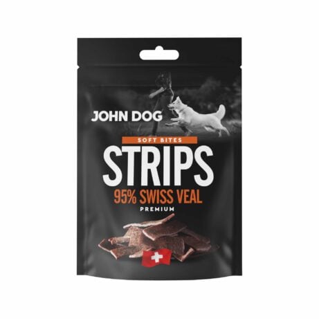 Czarne opakowanie przysmaków dla psów John Dog Strips Soft Bites Premium-kawałki zawierające 95% mięsa z cielęciny. Na opakowaniu znajduje się zdjęcie psa obok człowieka, grafika suszonych cienkich kawałków mięsa oraz symbol szwajcarskiej flagi.