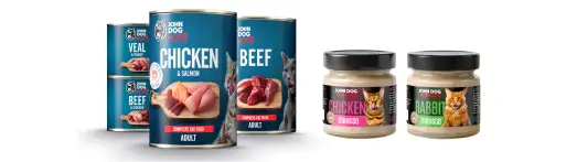 Cztery puszki mokrej karmy John Dog for Cats w różnych smakach o pojemności 400g i 200g stoją obok dwóch słoiczków musu John Dog for Cats o smaku kurczaka i królika o pojemności 170g.